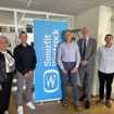 Besuch bei Smurfit Westrock
V.l.n.r.: Silvia Heinz (HR), Eric Krischel (stv. Amtsleiter der Wirtschaftsförderung), Tobias Gabriel (Geschäftsführung), OB Wolfram Leibe, Simon Klein (Wirtschaftsförderung)
Foto: Wirtschaftsförderung