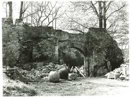 Historische Aufnahme des Kastilports in der Stadtmauer aus dem Jahr 1952 © Untere Denkmalschutzbehörde, Stadt Trier